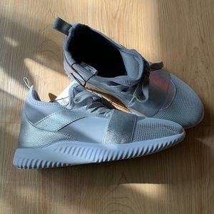 Rue21 Stylish sneakers